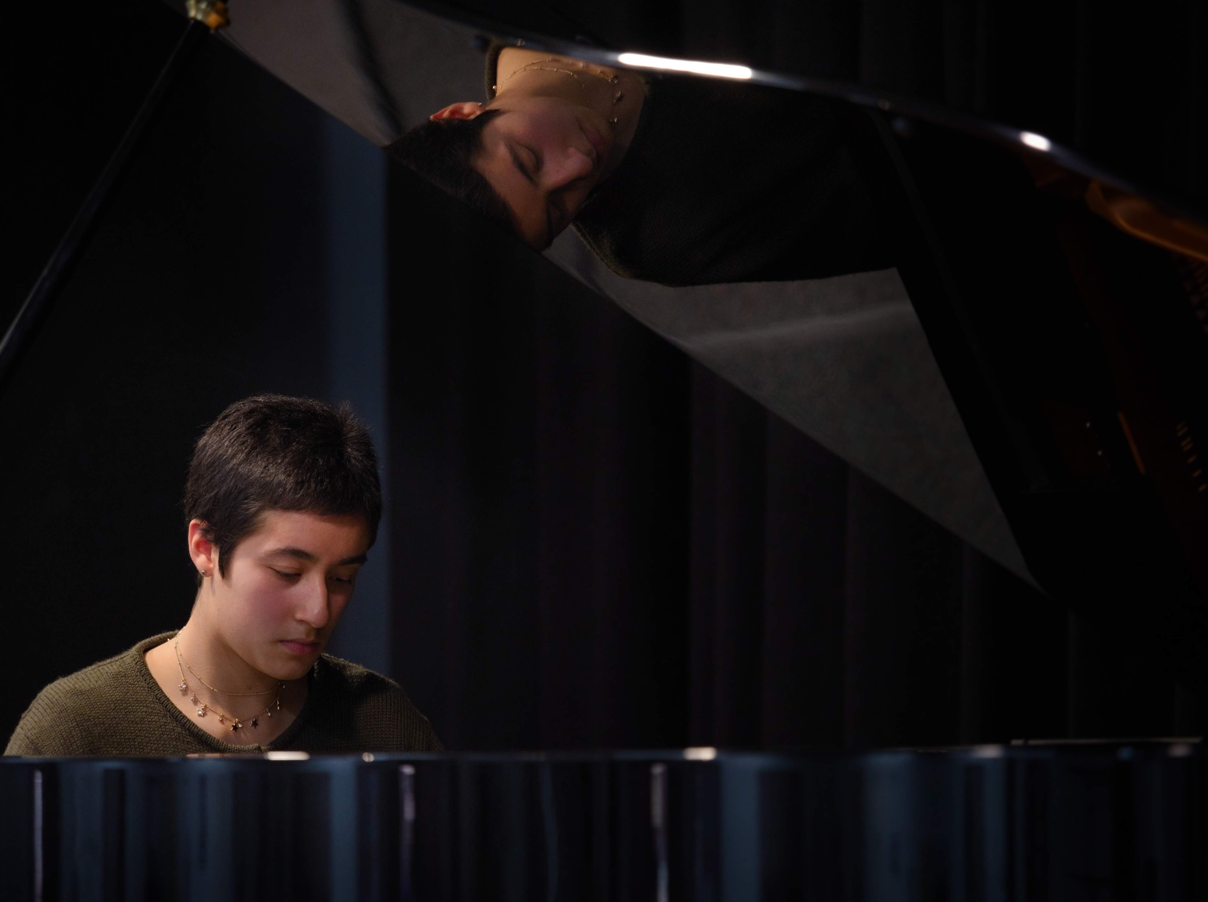 WGE Pianoforte Day 3 Emma Carusi Displays Her Skills on the Piano
