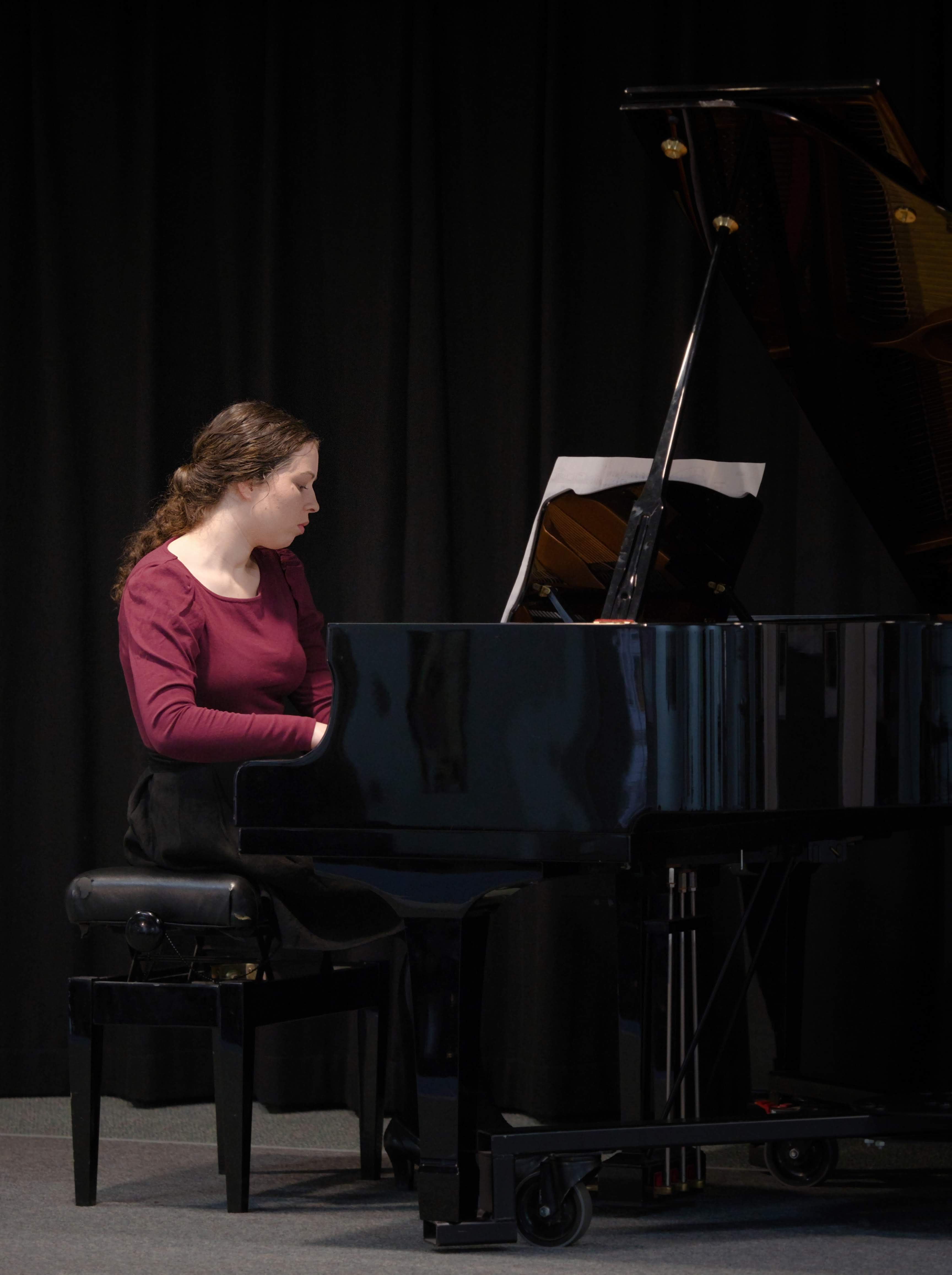 WGE Pianoforte Day 4 Miriam Hood Displays Her Skills on the Piano